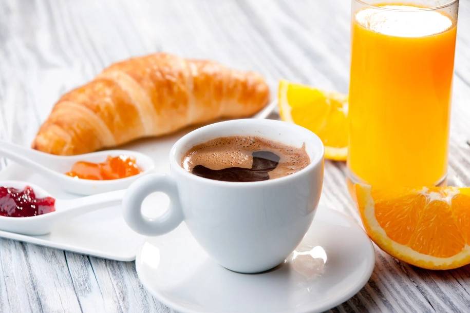 Petit Déjeuner Petit Déjeuner