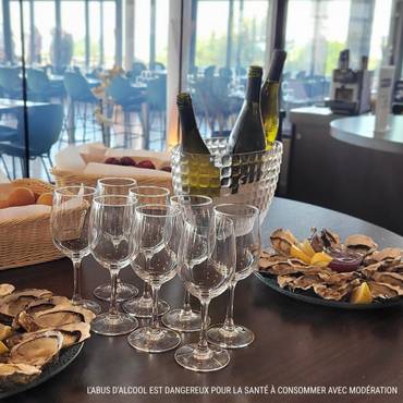 Casino JOA Saint Brevin l'Océan - huitres et vin blanc Casino JOA Saint Brevin l'Océan - huitres et vin blanc