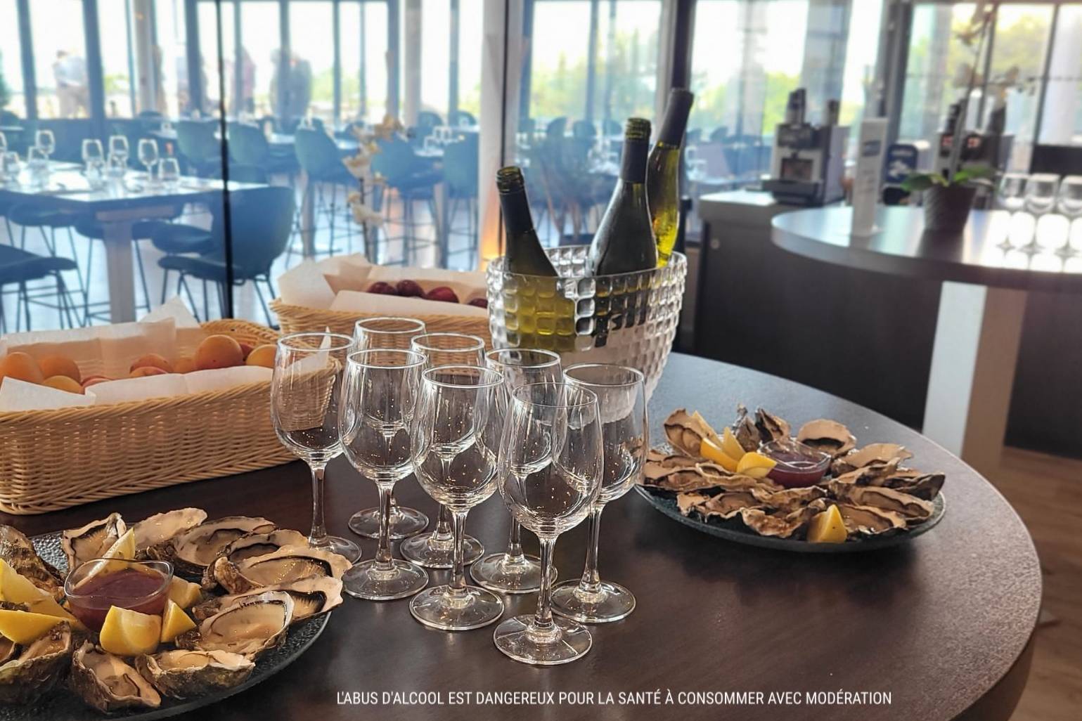 Casino JOA Saint Brevin l'Océan - huitres et vin blanc Casino JOA Saint Brevin l'Océan - huitres et vin blanc