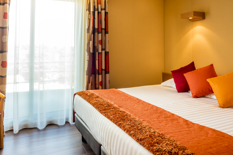 Casino JOA Saint Brevin l'Océan - Chambre confort orange