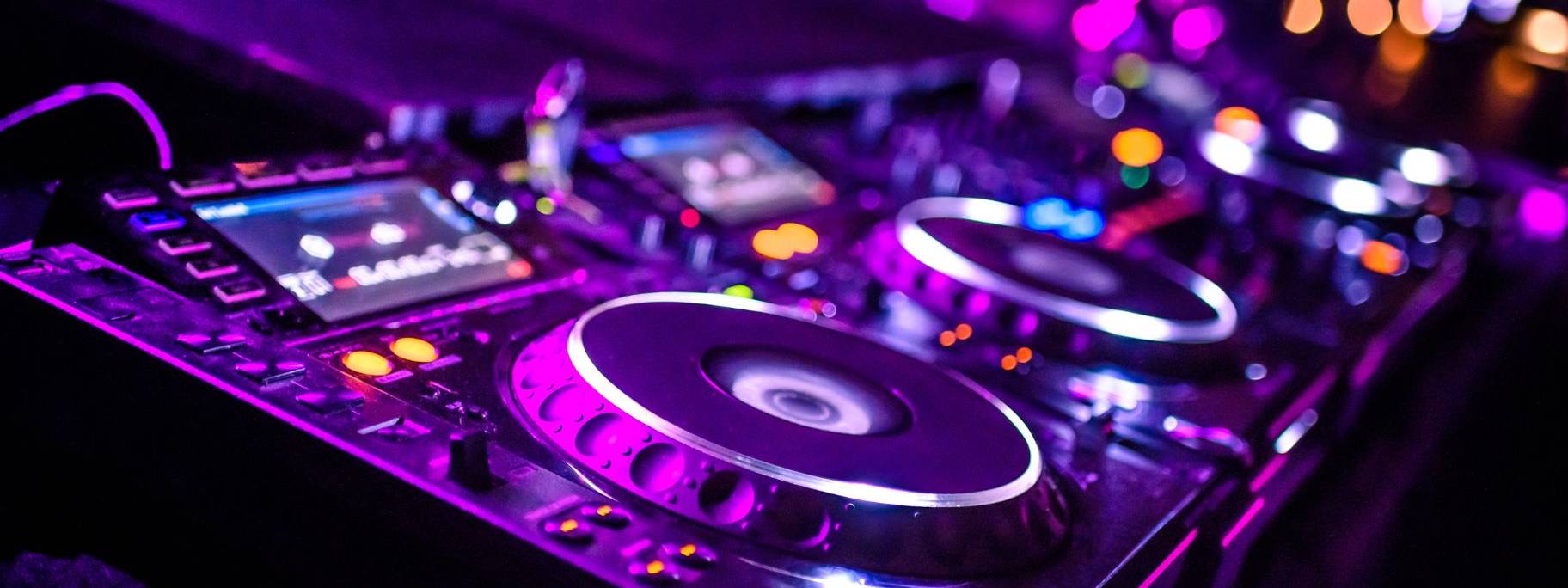 DJ