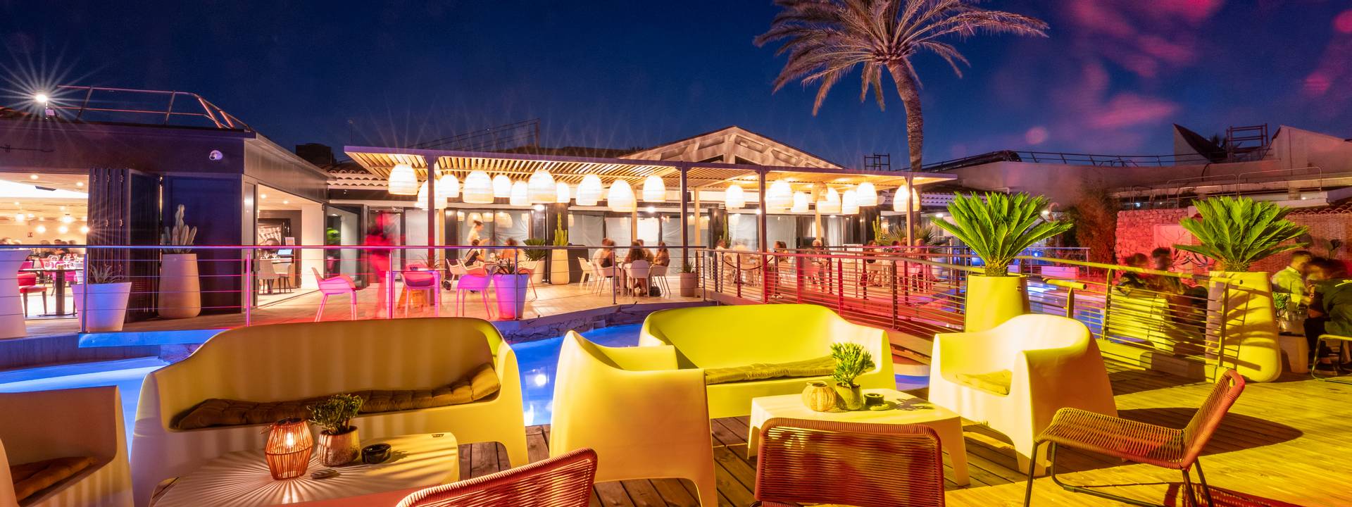 La Siesta Beach Club - Lounge Bar & Restaurant La Siesta Beach Club - Lounge Bar & Restaurant