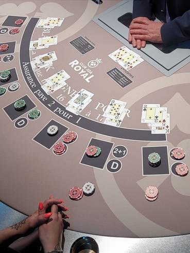 Black Jack avec bonus 2+1 et DameCoeur