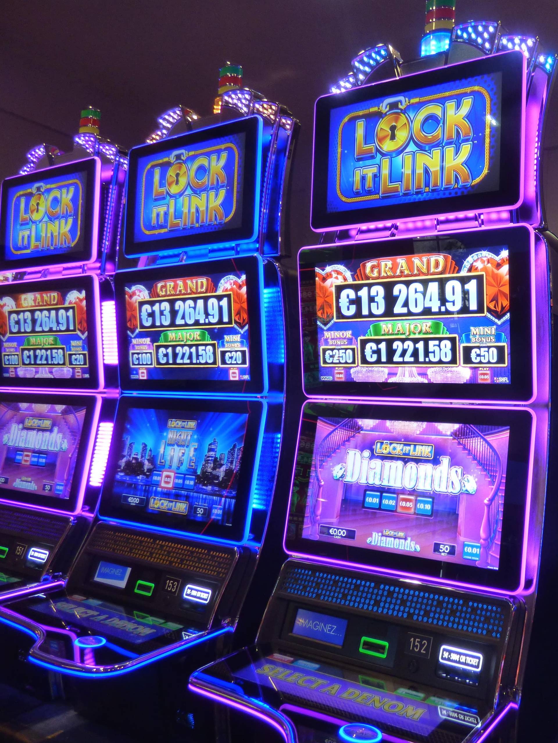 Machines rouleaux vidéo casinos JOA