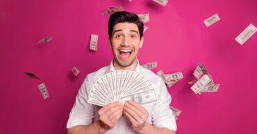 Homme - argent - cash - Grand Jeu