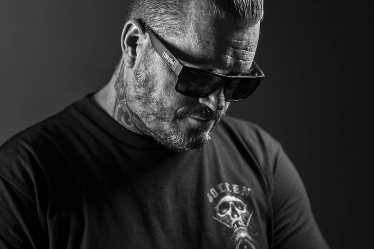 Frederic Mougene Tattoo 25-26