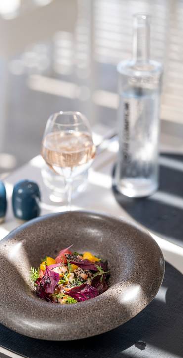 Restaurant antibes Siesta Beach Club tartare de saumon JOA