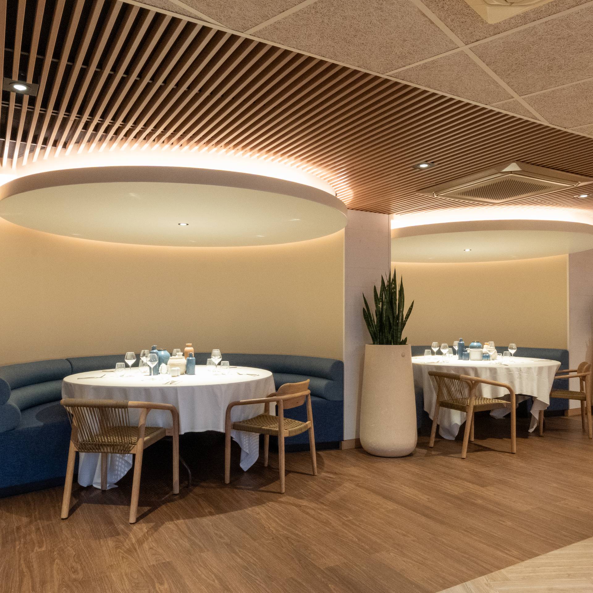 La Siesta Beach Club - Restaurant - alcoves